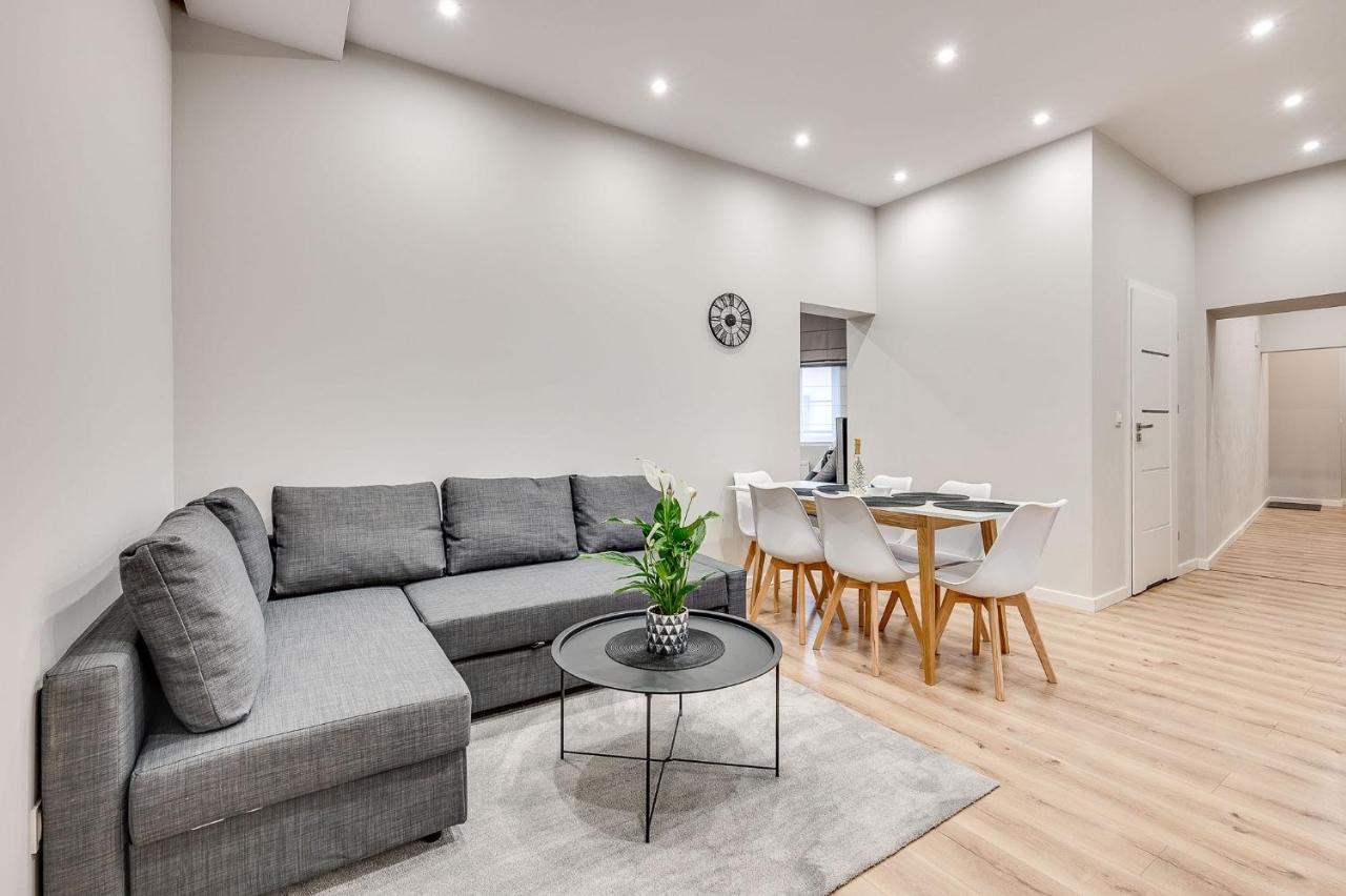 Central Platinum Apartments 29 รืบนิค ภายนอก รูปภาพ