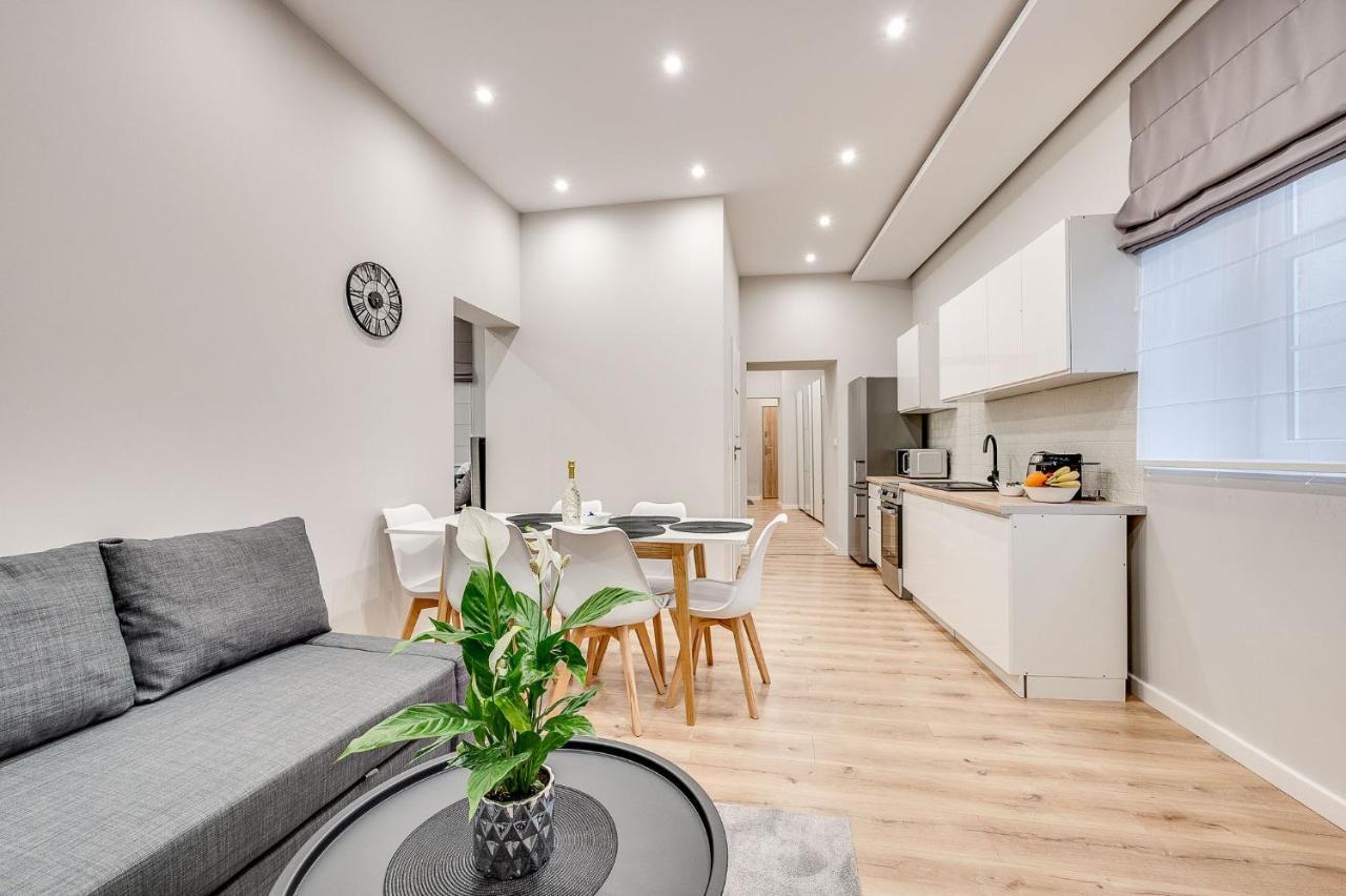 Central Platinum Apartments 29 รืบนิค ภายนอก รูปภาพ